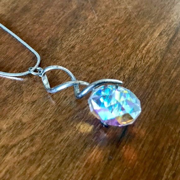 🆕 Dazzling pendant necklace - Picture 2 of 3